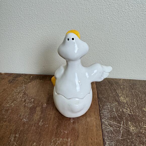 Ganz White Yellow Novelty Duck Stacking Figural Salt and Pepper Shaker Set - Picture 3 of 7